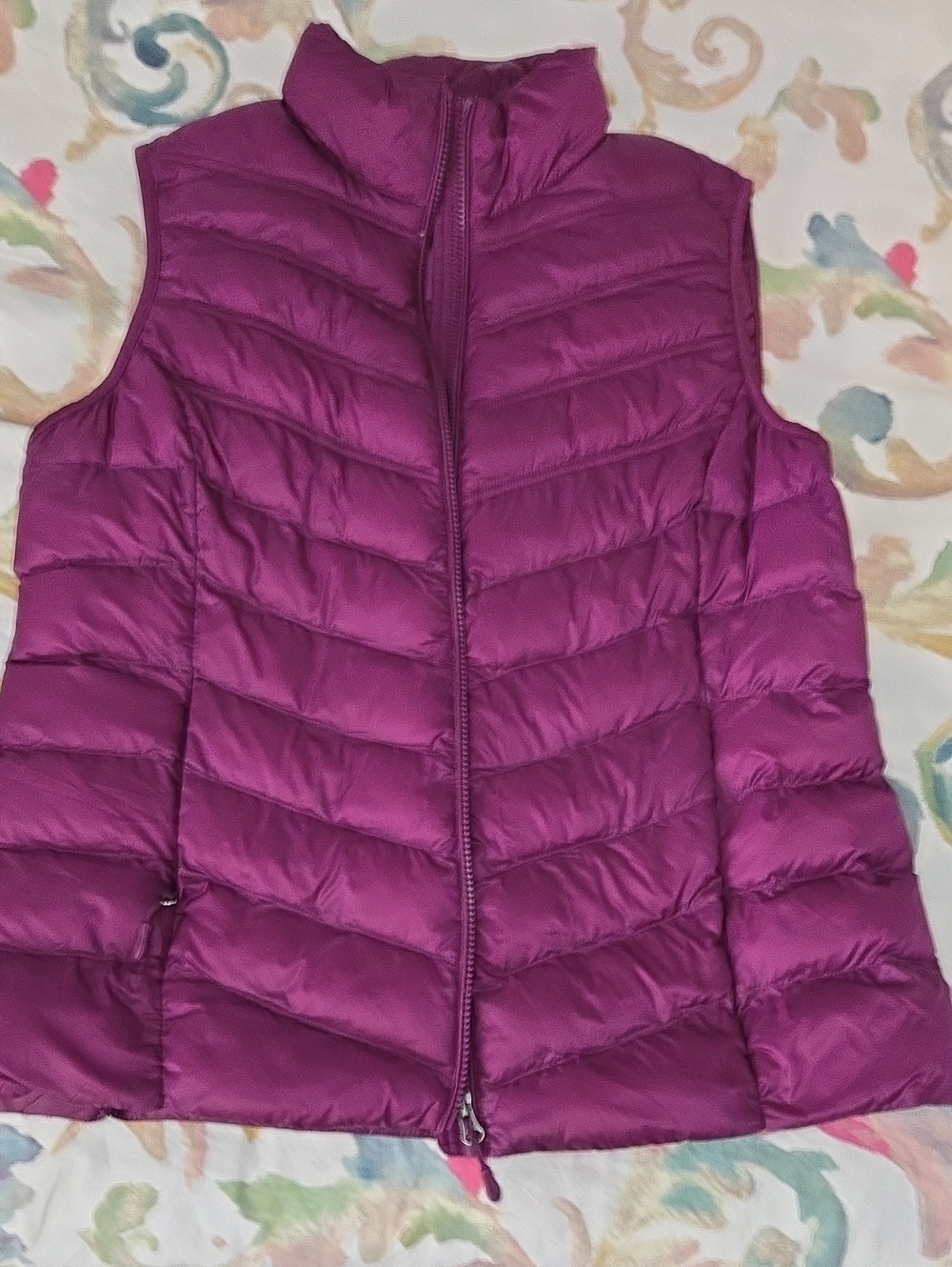 32° Heat Women’s Quilted Puffer Vest - Plum